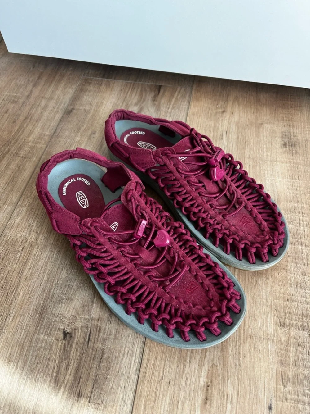 Keen Uneek Woven Sandal - Picture 4 of 8